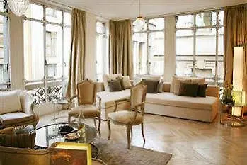 Apartment The Place Duomo Milan Italy