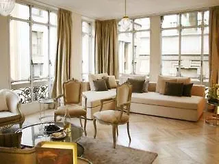 Apartment The Place Duomo Milan