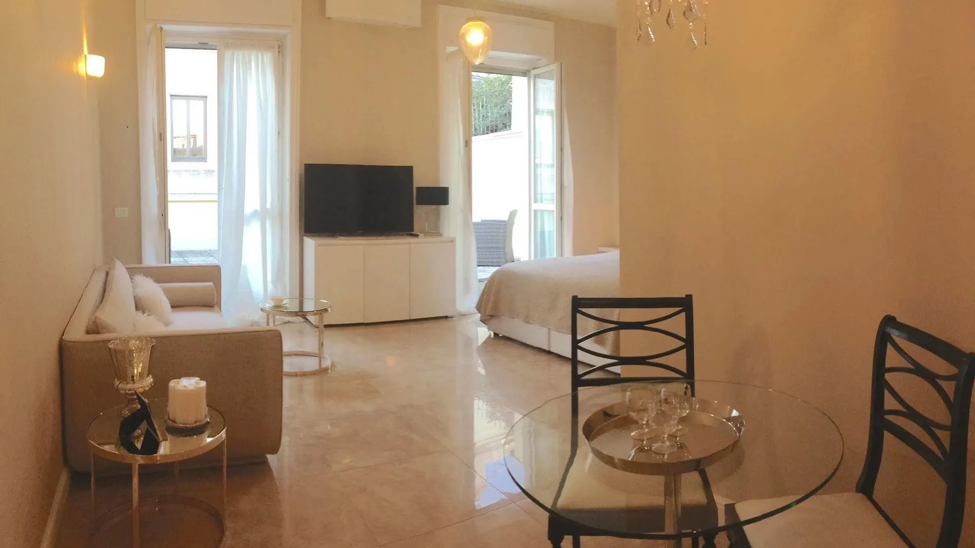 Apartment The Place Duomo Milan